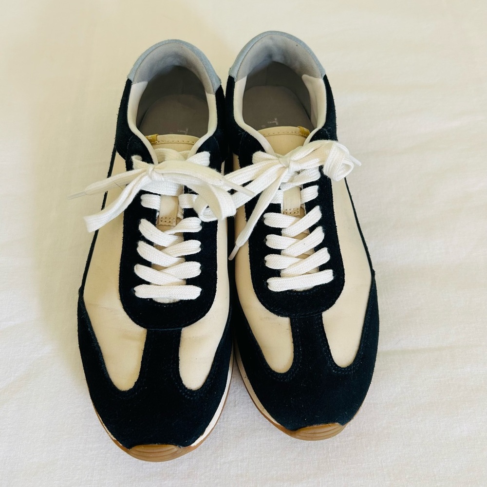 Everlane Tread Trainer Sneakers Navy Cream Women’s 6.5 retro runner